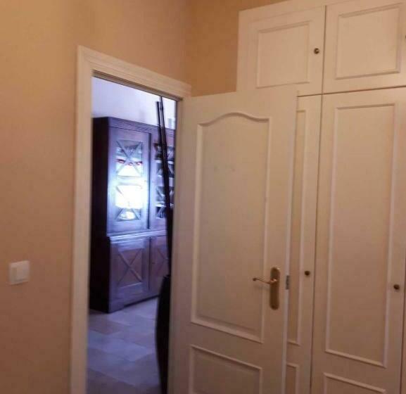 بنسيون Room In Guest Room Twin Room In Valencia With Private Bathroom And Large Terrace For Pets