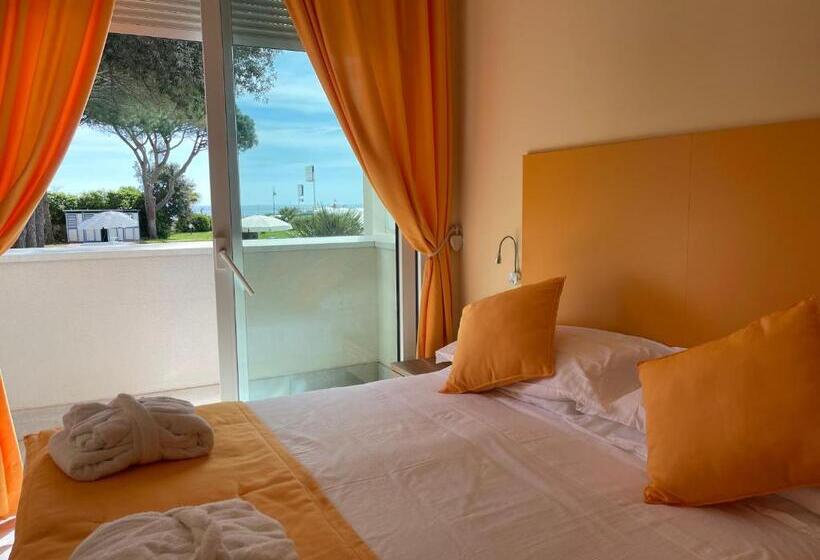 Capo Circeo Beach Resort Spa Fronte Mare