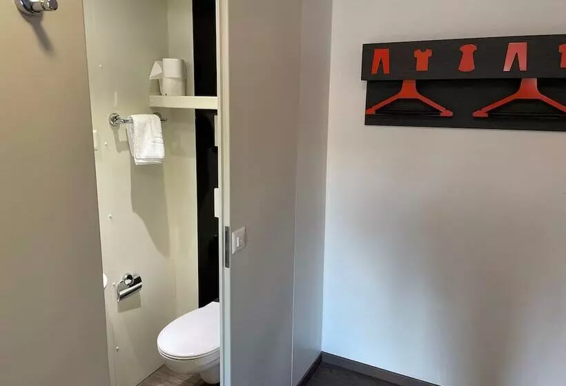 Easyhotel Zürich Limmatplatz