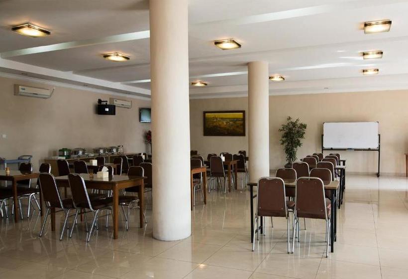 فندق Cepu Indah 1