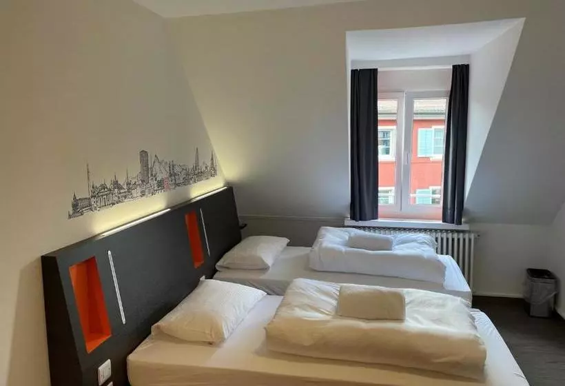 Easyhotel Zürich Limmatplatz