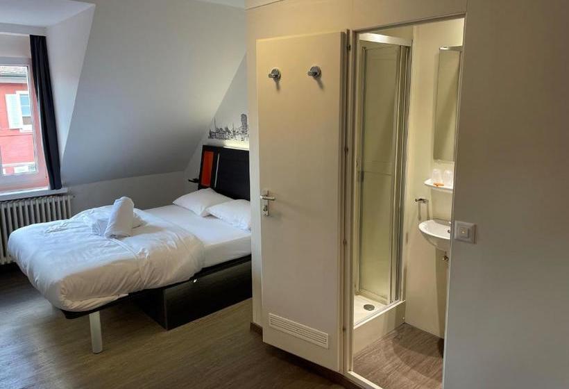 Easyhotel Zürich Limmatplatz