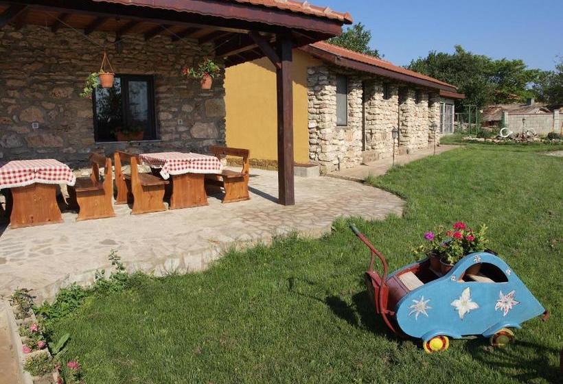 پانسیون Dobrevata House