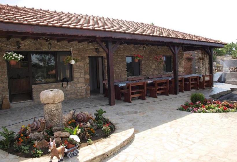 پانسیون Dobrevata House