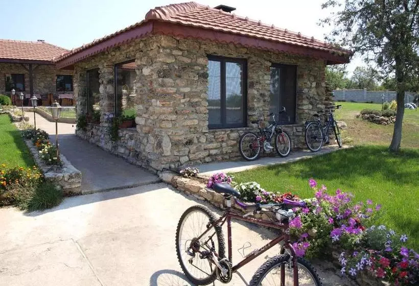 پانسیون Dobrevata House