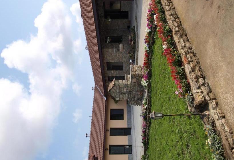 پانسیون Dobrevata House