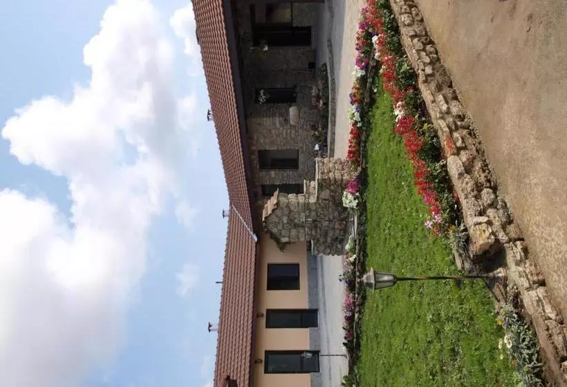 پانسیون Dobrevata House