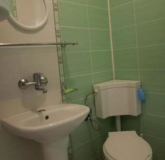 پانسیون Dobrevata House