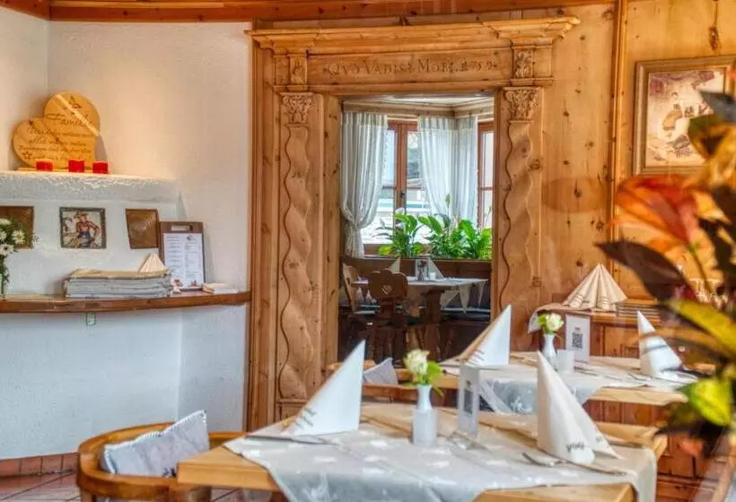پانسیون Gasthof Alt Paznaun