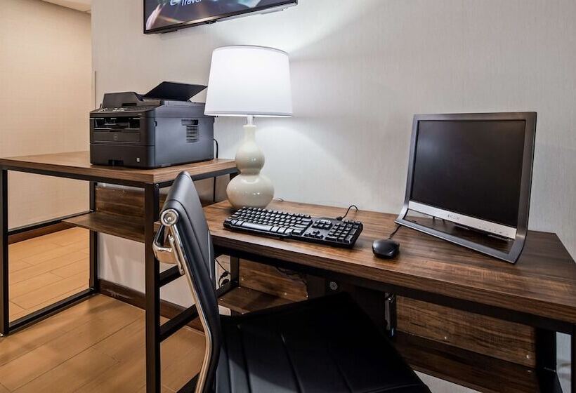 Отель Best Western North Attleboro   Providence Beltway