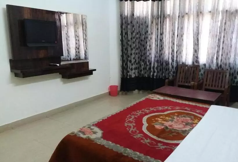 Отель Bhawani International