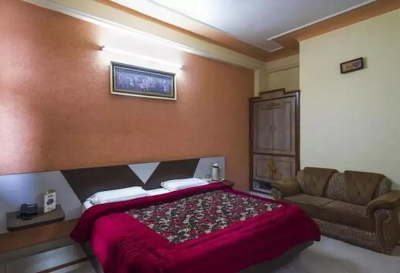 Отель Bhawani International