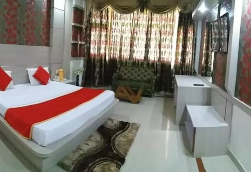 Отель Bhawani International