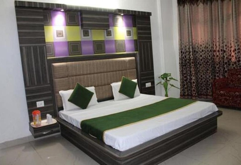 فندق Bhawani International