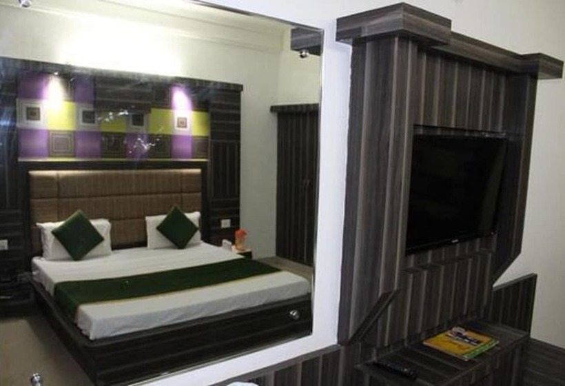 فندق Bhawani International