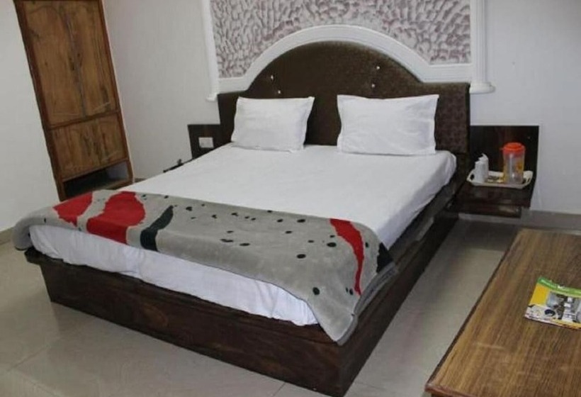 فندق Bhawani International