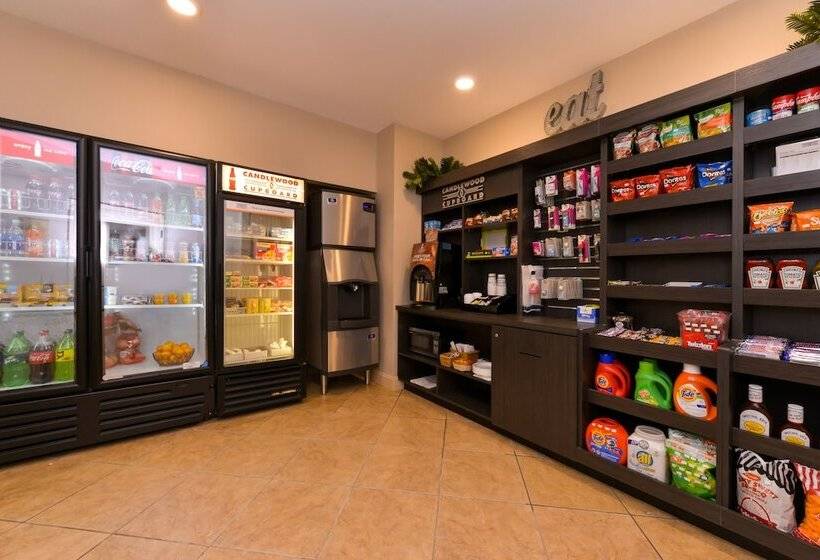 호텔 Candlewood Suites Bloomington, An Ihg