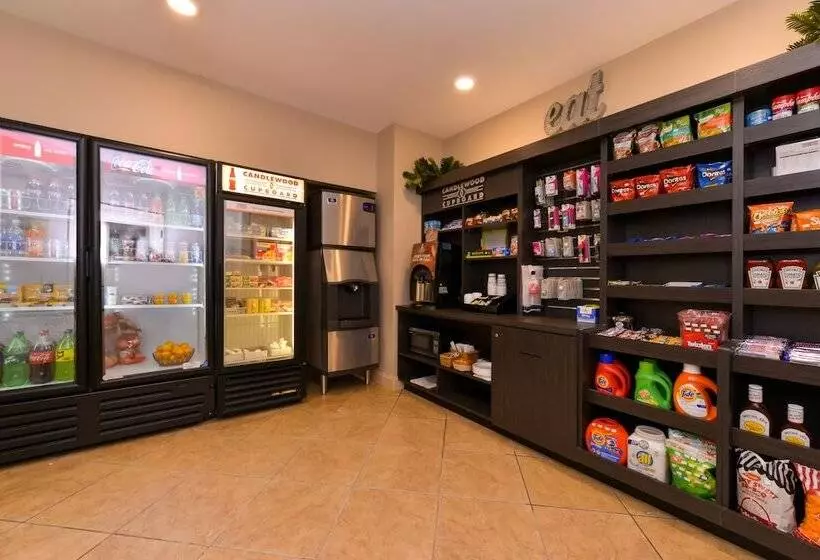 호텔 Candlewood Suites Bloomington, An Ihg