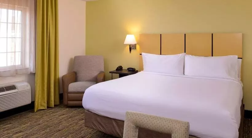 호텔 Candlewood Suites Bloomington, An Ihg