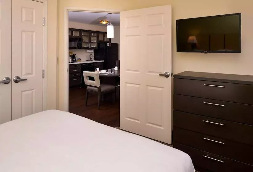 호텔 Candlewood Suites Bloomington, An Ihg
