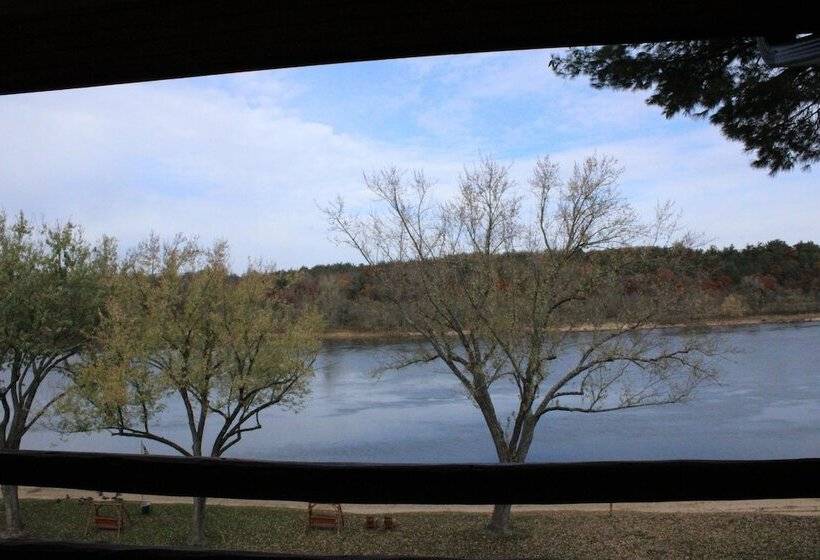 Отель Cedar Lodge And Settlement