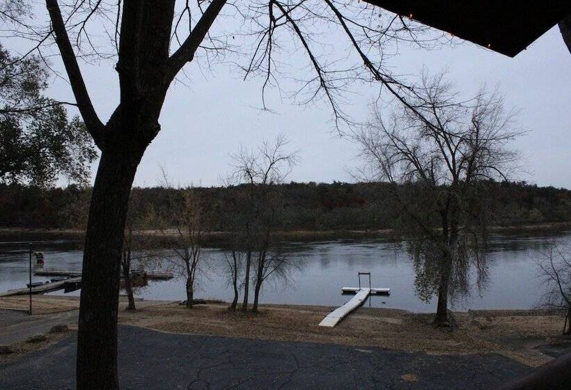 Отель Cedar Lodge And Settlement