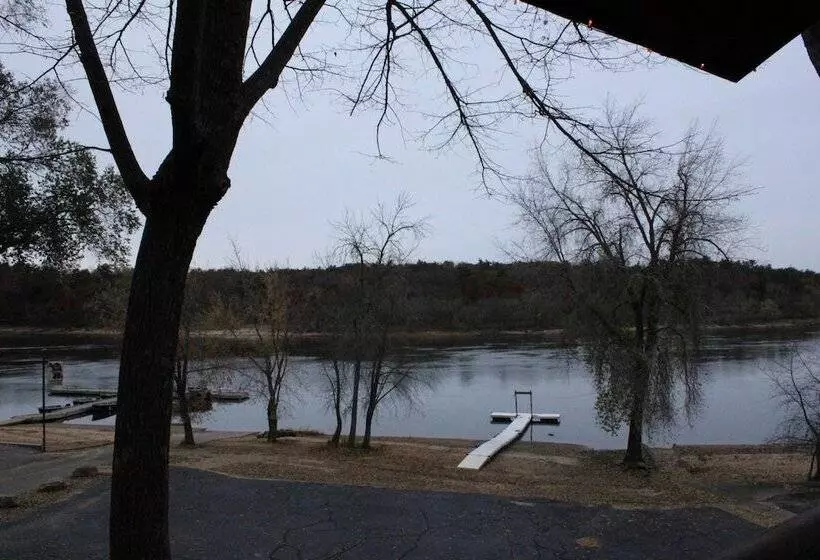 هتل Cedar Lodge And Settlement