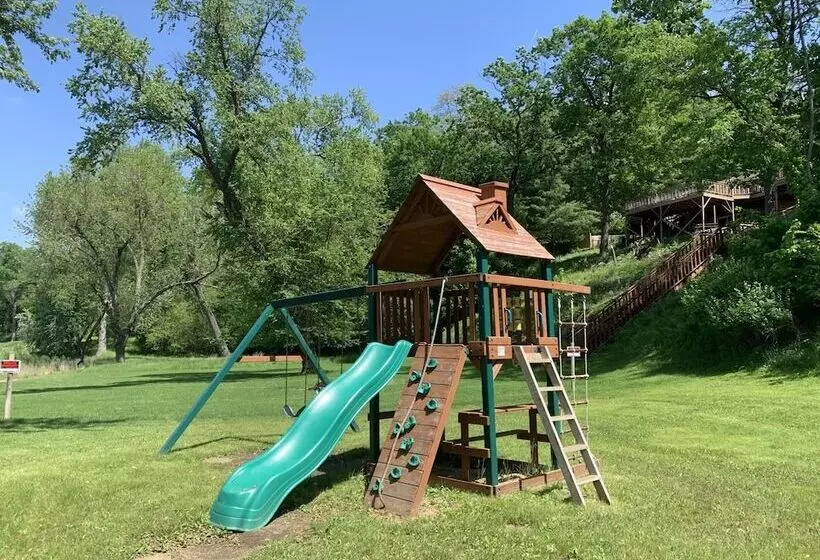 هتل Cedar Lodge And Settlement