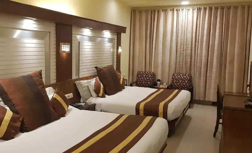 Отель Cj International