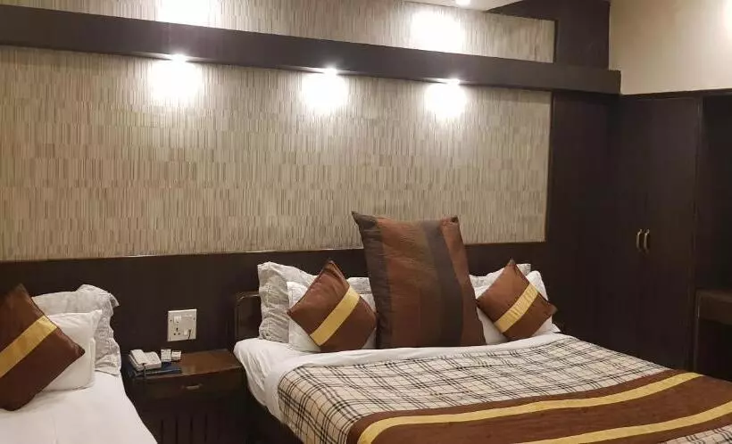 Отель Cj International