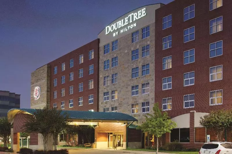 Hotel Doubletree By Hilton Dallas Farmers Branch