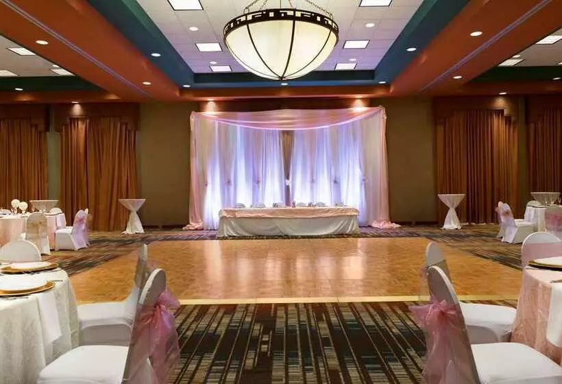 Hotel Embassy Suites By Hilton Albuquerque