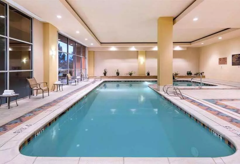 Hotel Embassy Suites By Hilton Albuquerque
