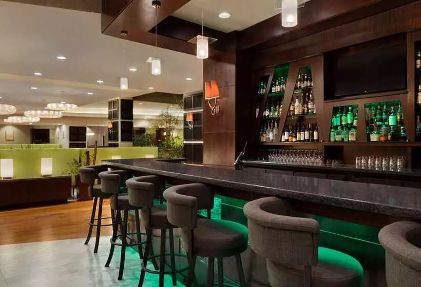 هتل Embassy Suites Los Angeles Glendale