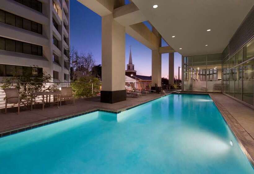 בית מלון כפרי Embassy Suites Los Angeles Glendale