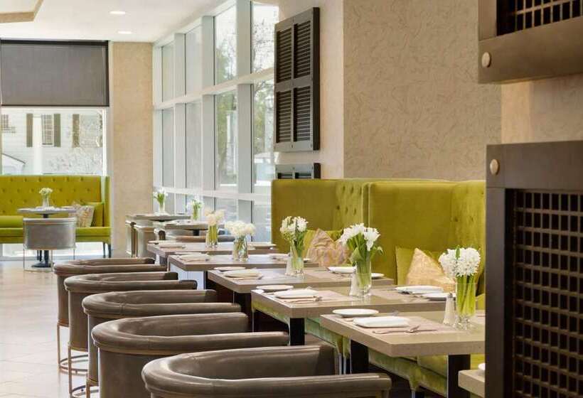 בית מלון כפרי Embassy Suites Los Angeles Glendale