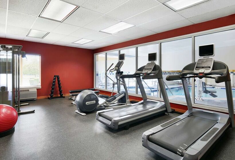 בית מלון כפרי Hilton Garden Inn Allentown West