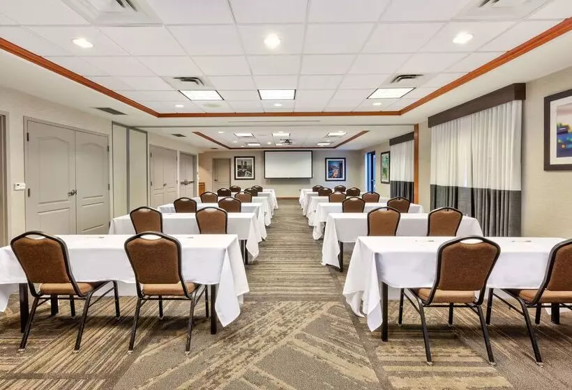 ホテル Hilton Garden Inn Minneapolis Maple Grove