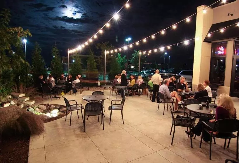 Holiday Inn Hotel & Suites Bloomington Airport, An Ihg