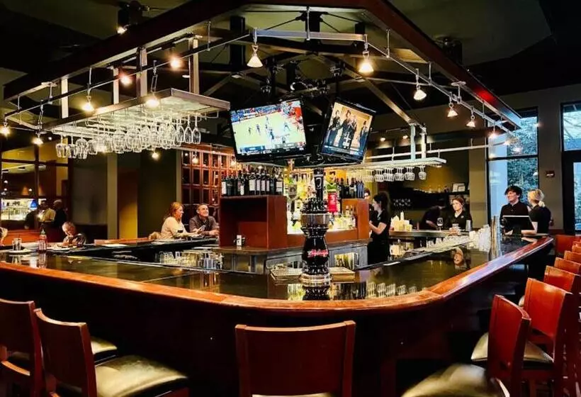 Holiday Inn Hotel & Suites Bloomington Airport, An Ihg