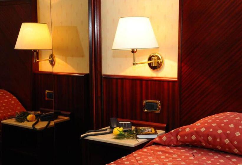 فندق La Spia D'italia