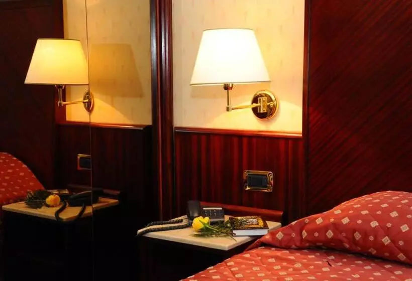 ホテル La Spia D'italia