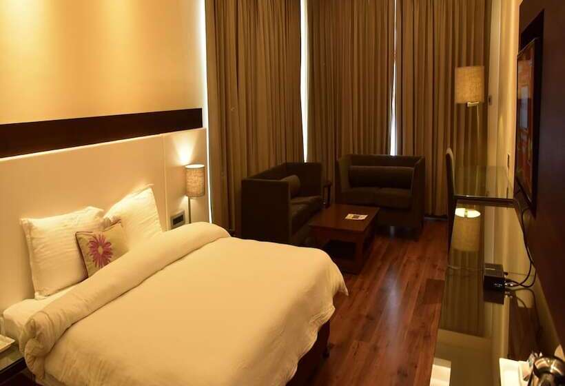 Отель Marigold Sarovar Portico Shimla