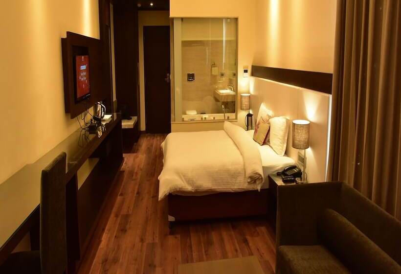 Отель Marigold Sarovar Portico Shimla