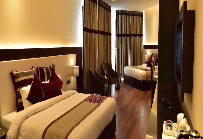 Отель Marigold Sarovar Portico Shimla