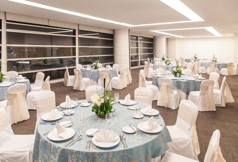 ホテル NH Mexico City Valle Dorado