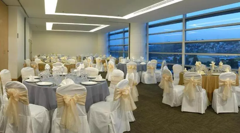 Отель NH Mexico City Valle Dorado