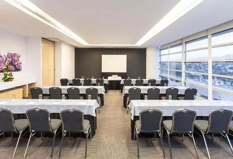 Отель NH Mexico City Valle Dorado