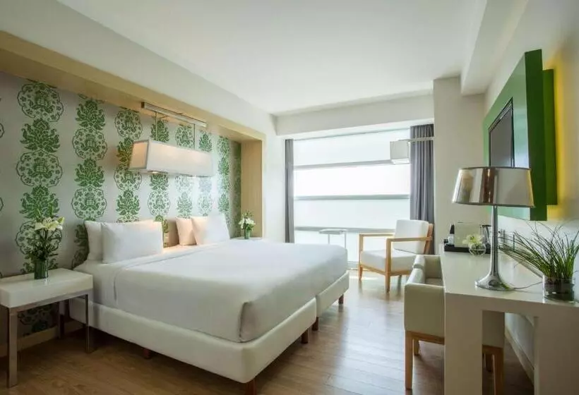 Отель NH Mexico City Valle Dorado