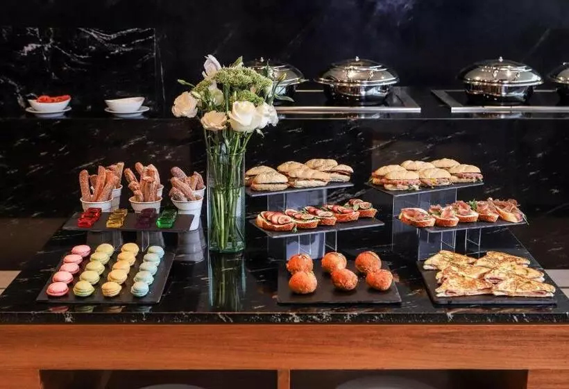 Отель NH Mexico City Valle Dorado